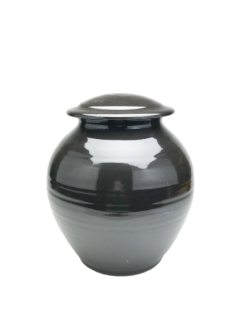 Handmade-Stoneware-Urn-Shiny-Black-Kent-Harris-KH-BLK-URN-1